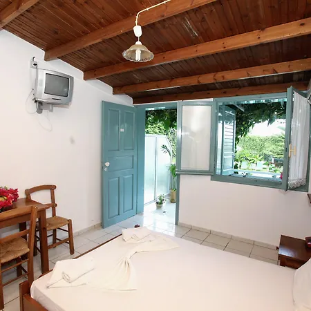 Aparthotel Anatoli